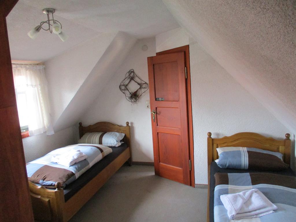Hotel Erfurter Kreuz Kirchheim  Exterior foto